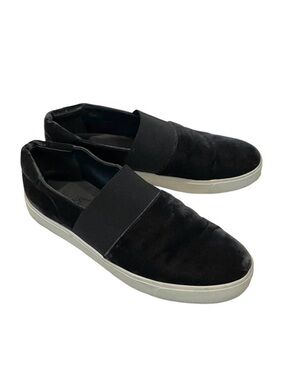 VINCE black velvet stretch slip on sneaker flats size 9 SHELF 5022